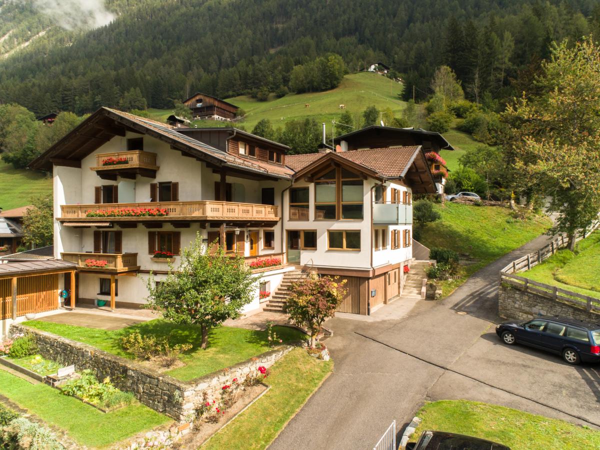 Villa photo 1