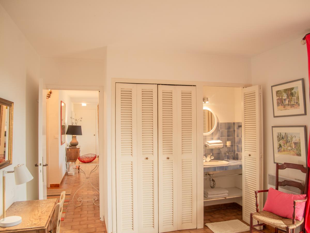 Bed Room