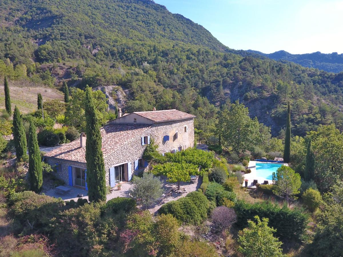 Villa photo 1