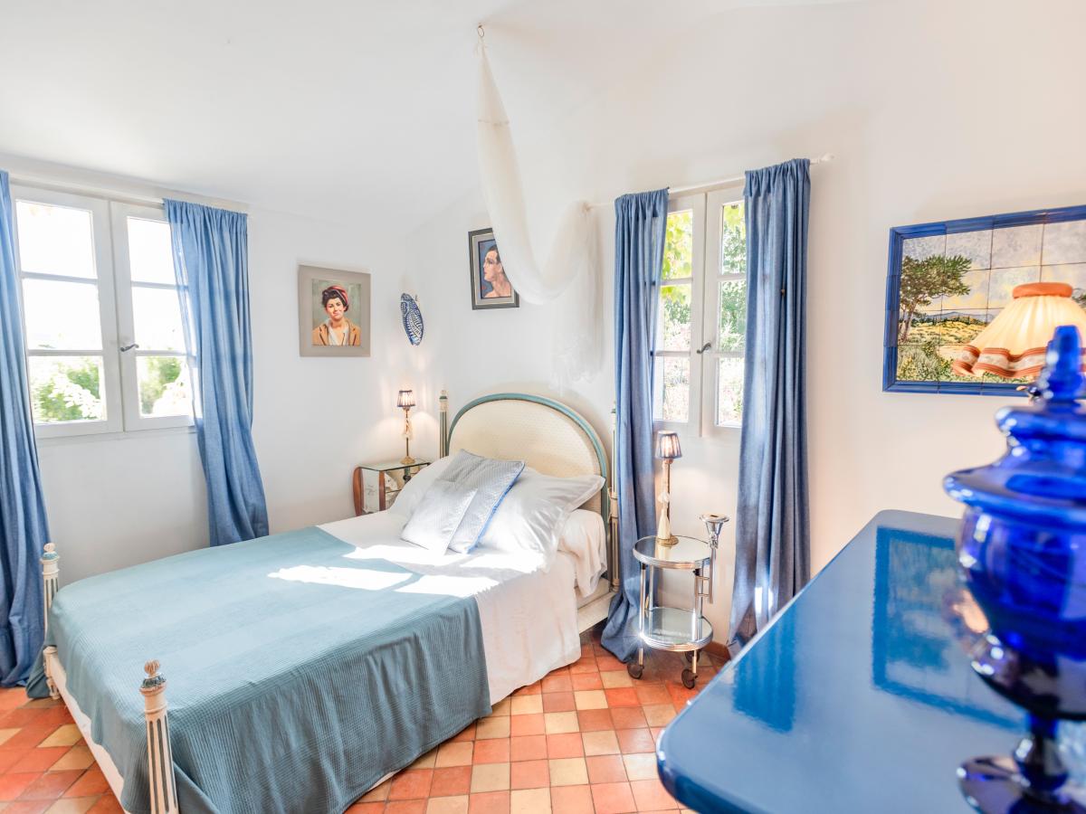 Bed Room