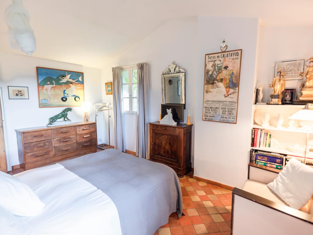 Bed Room