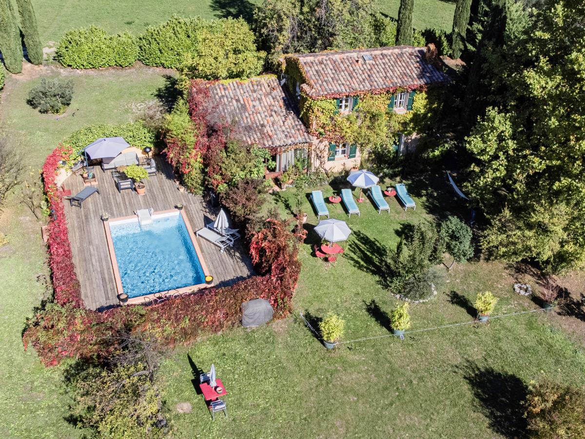 Villa photo 1