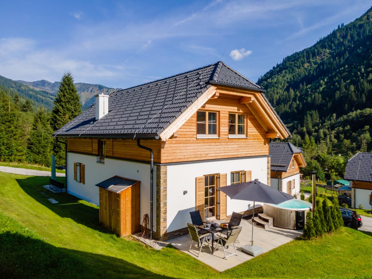 Villa photo 1