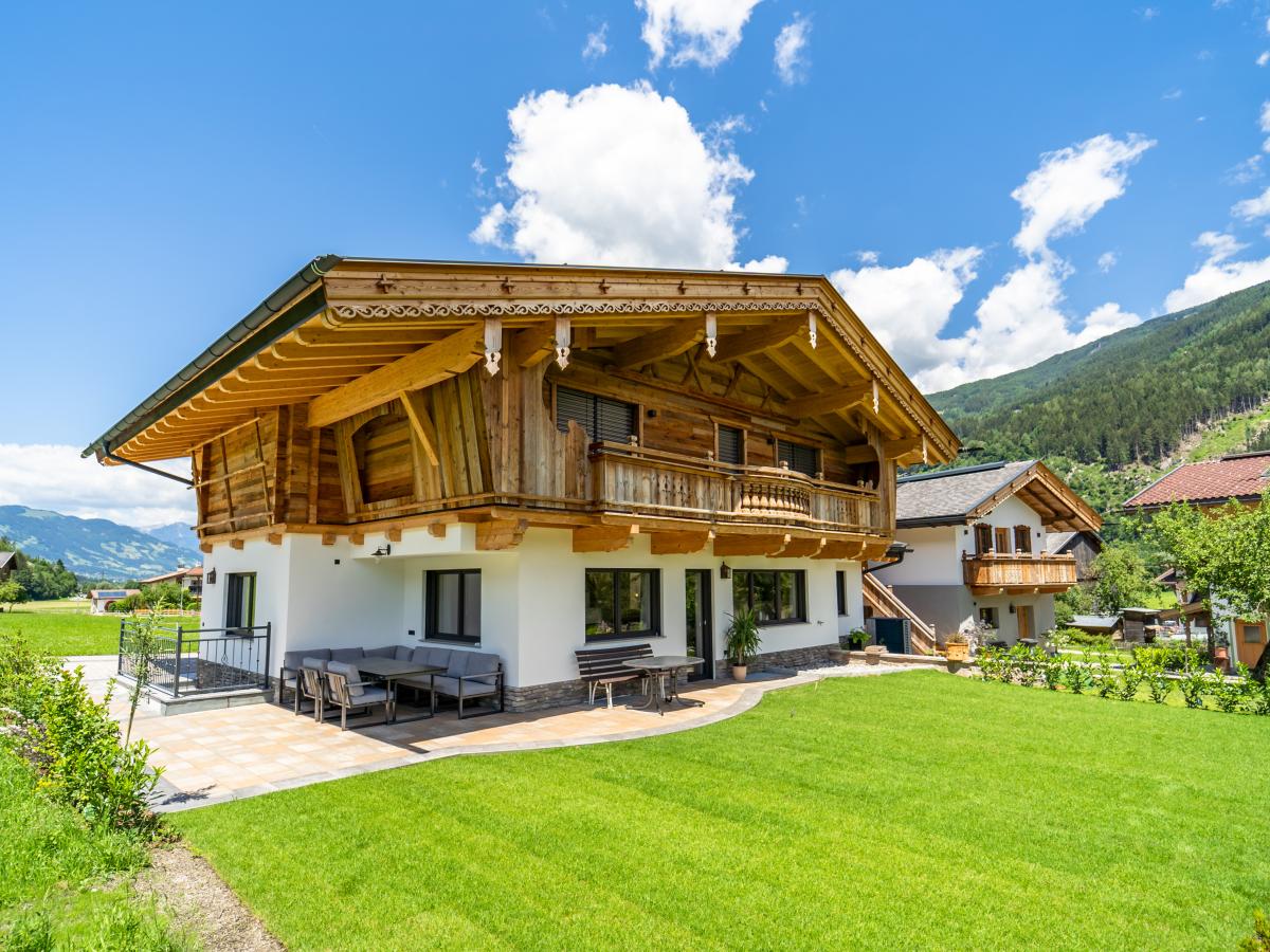 Villa photo 1