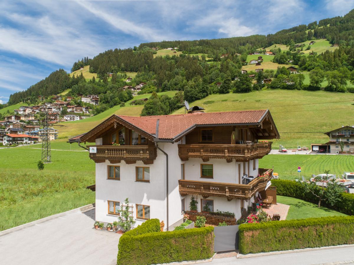 Villa photo 1