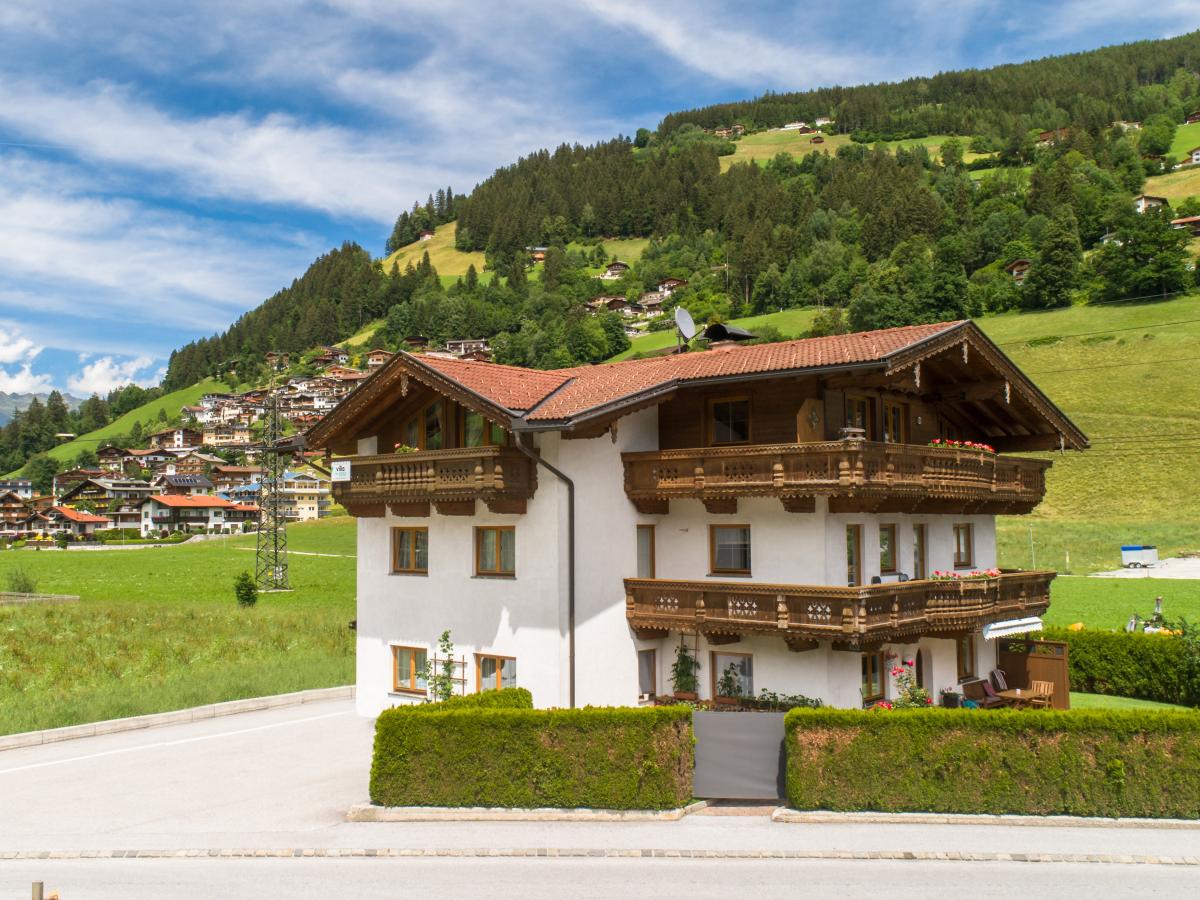 Exterior Summer
