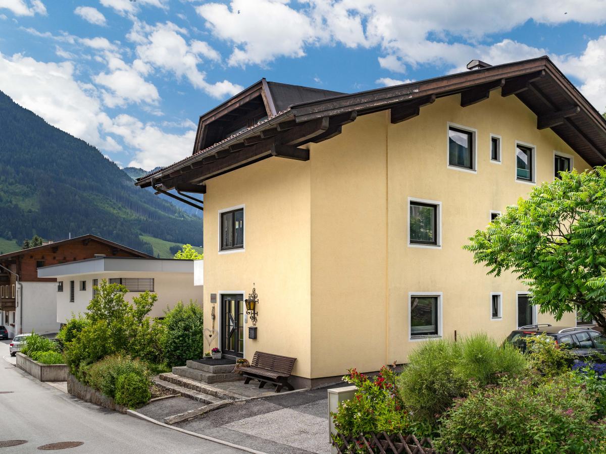 Villa photo 1