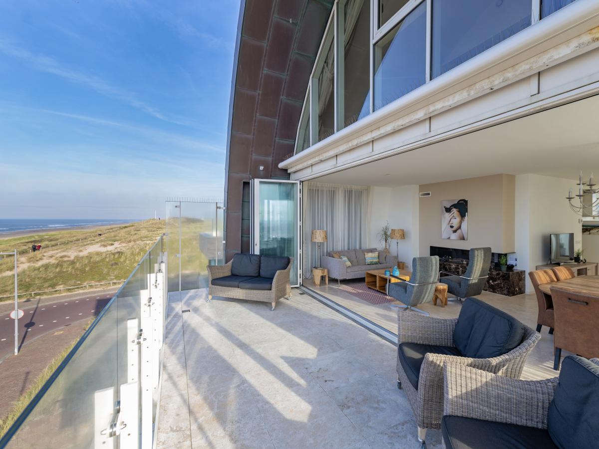 Villa photo 1