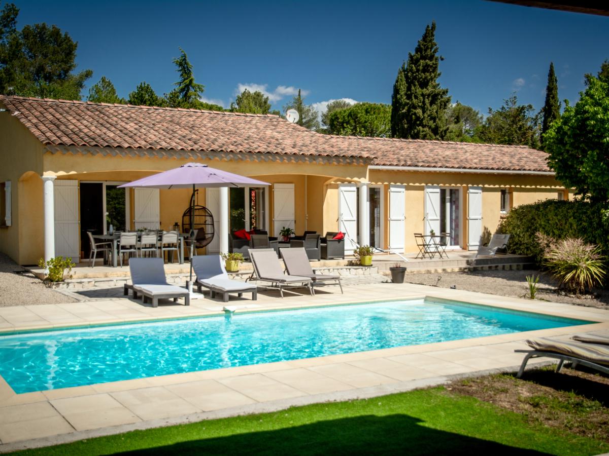 Villa photo 1