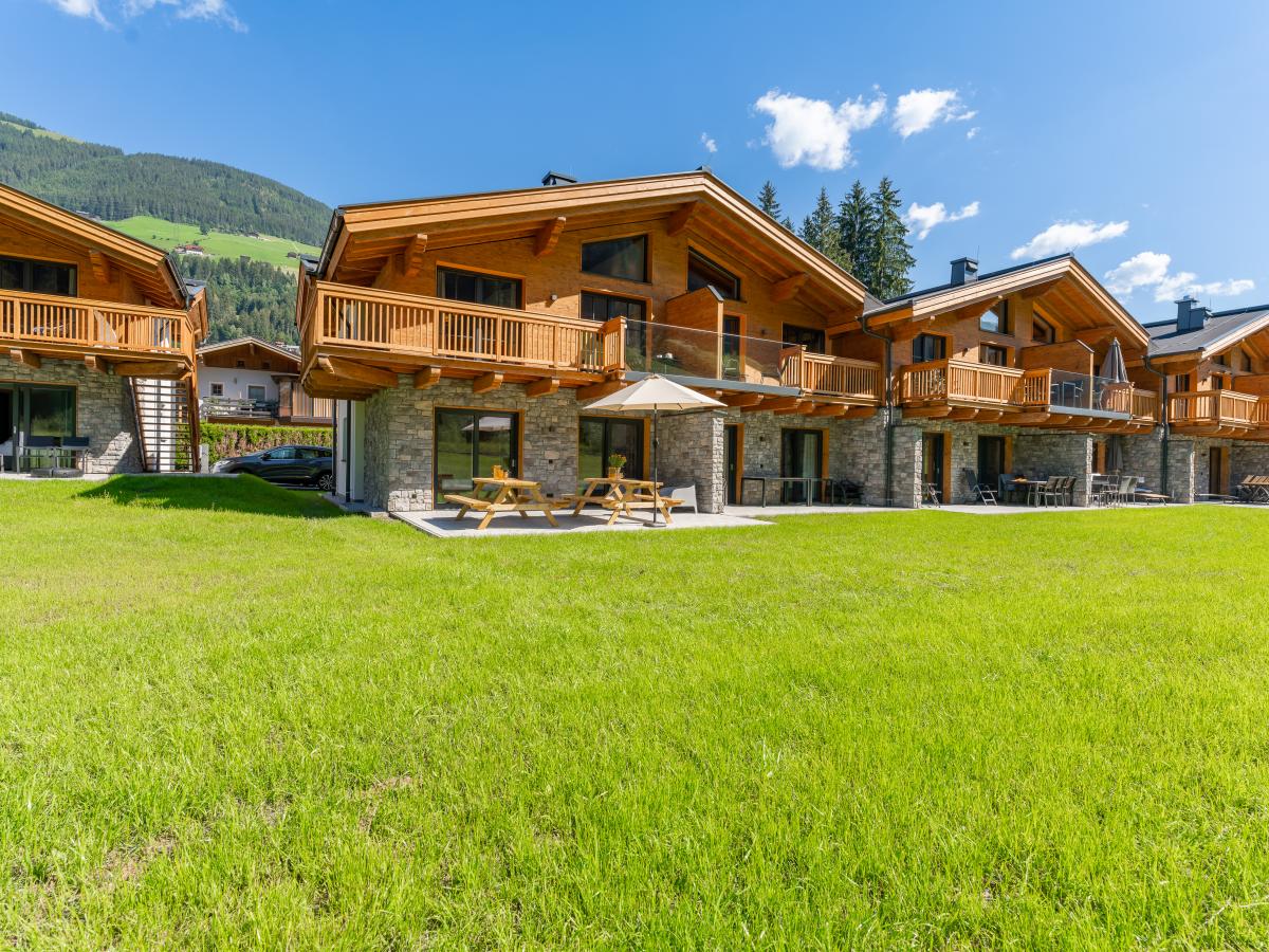 Exterior Summer