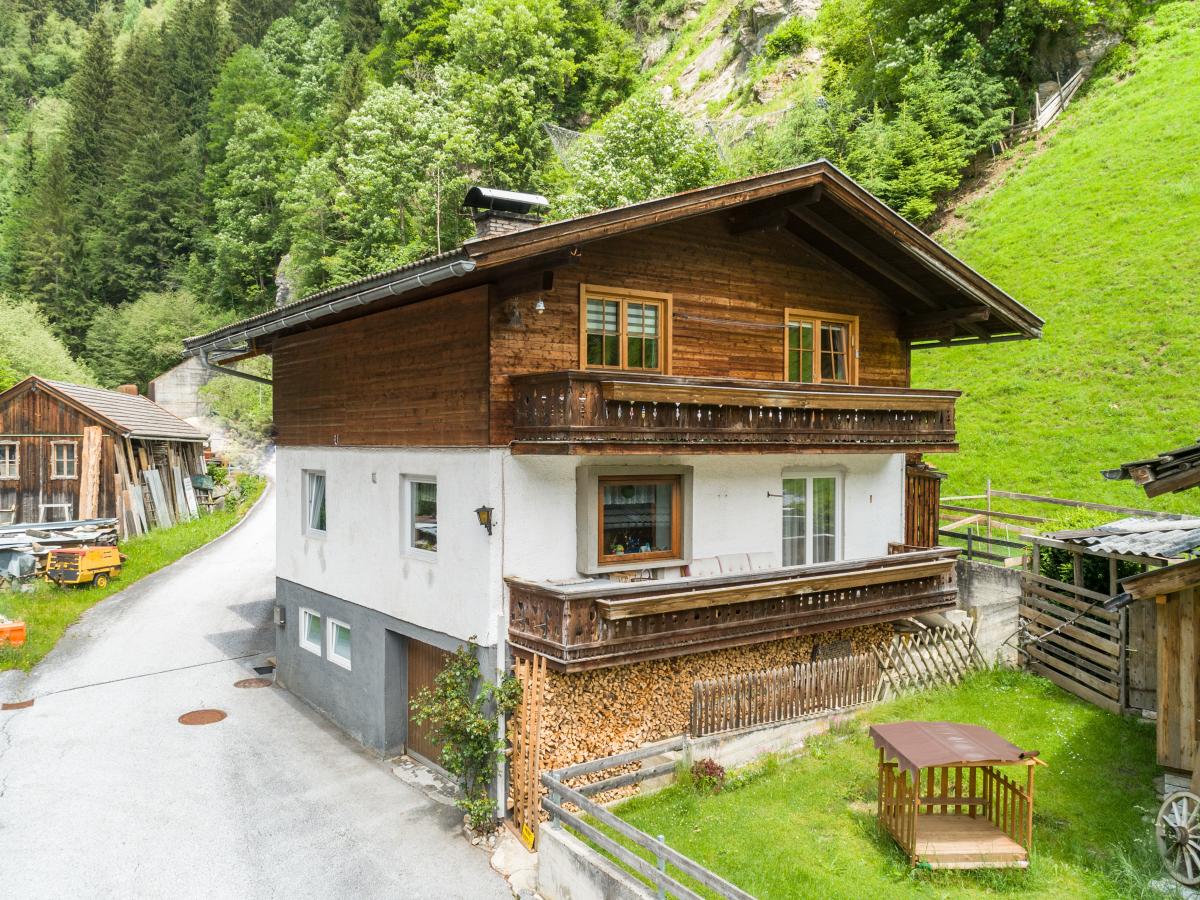 Villa photo 1