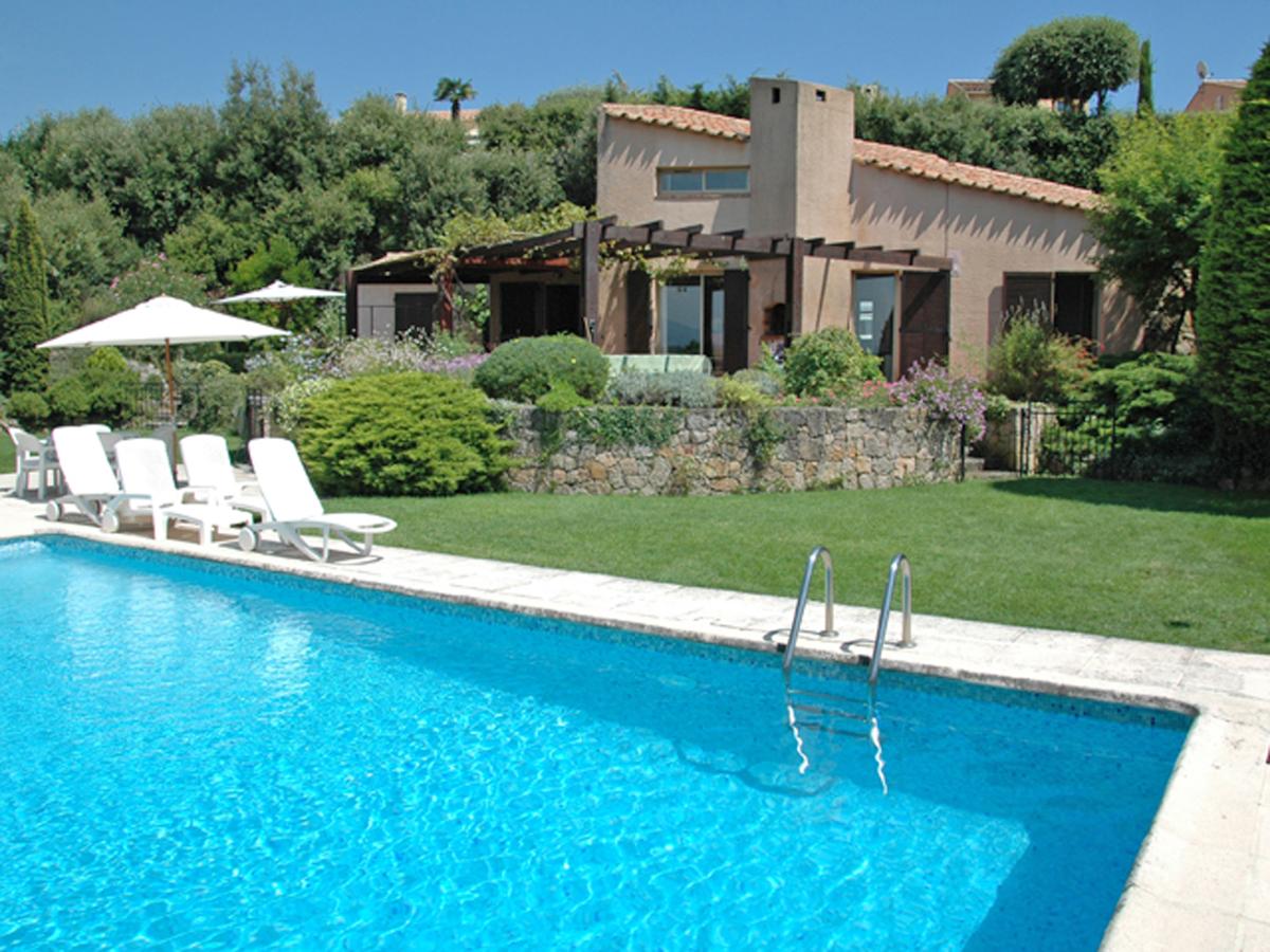 Villa photo 1