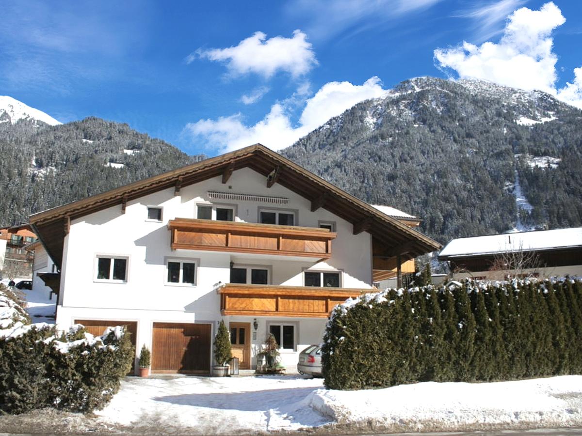 Villa photo 1