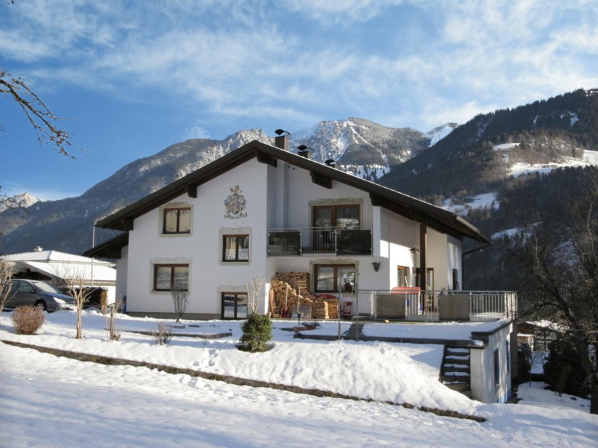 Villa photo 1