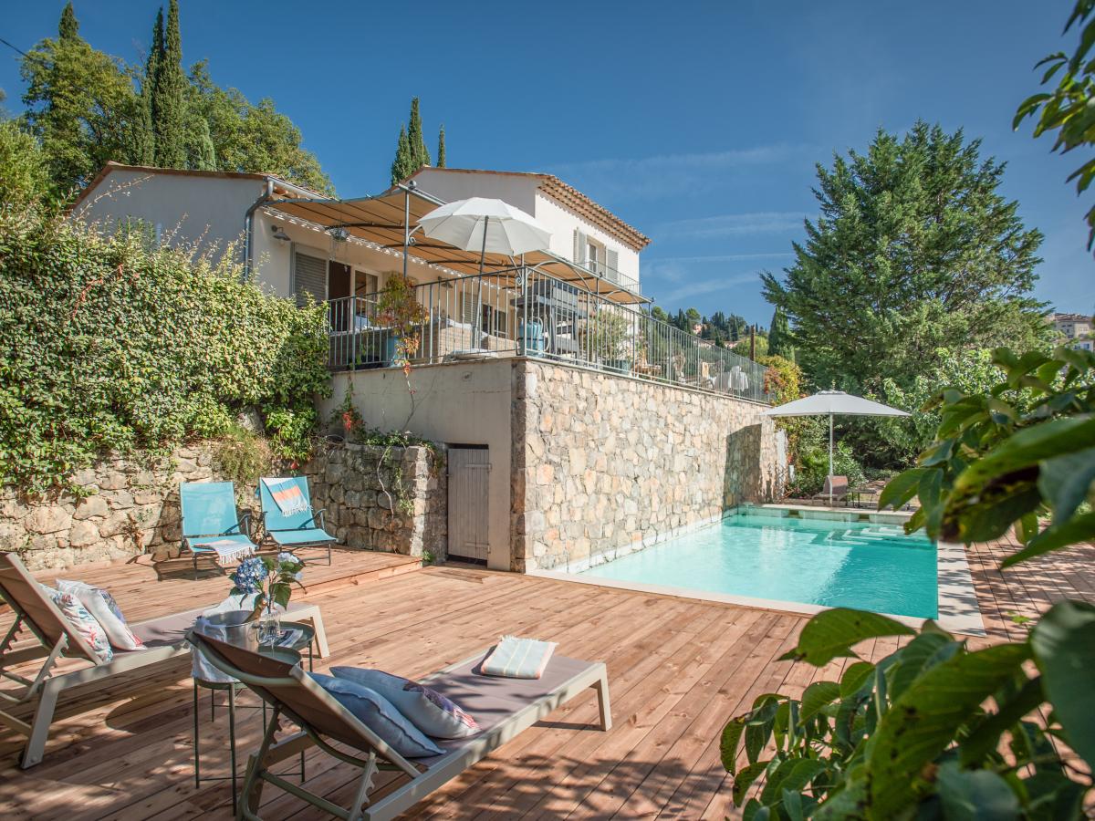 Villa photo 1