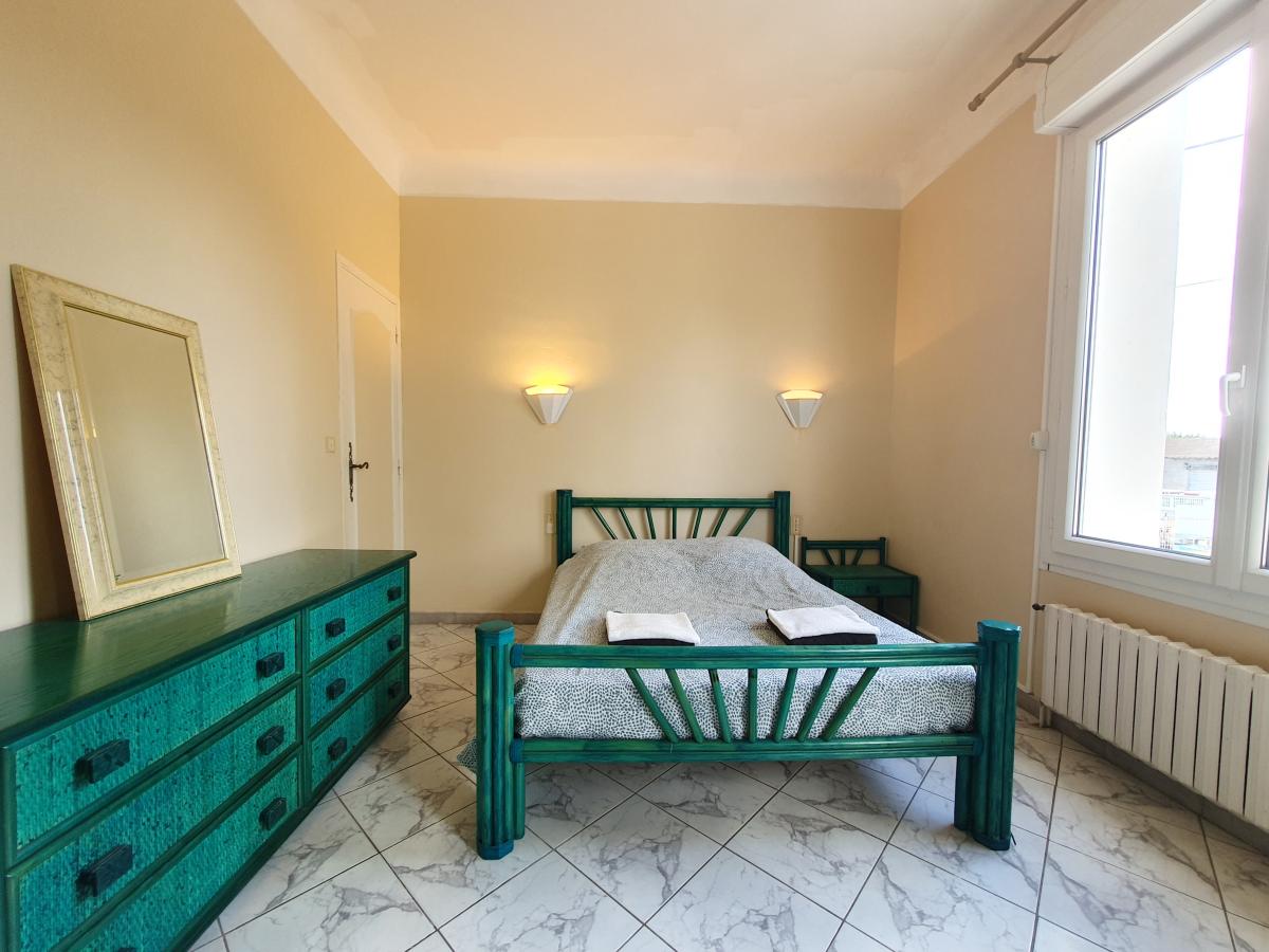 Bed Room