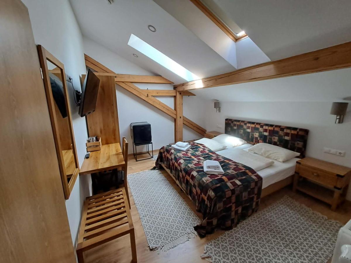Bed Room