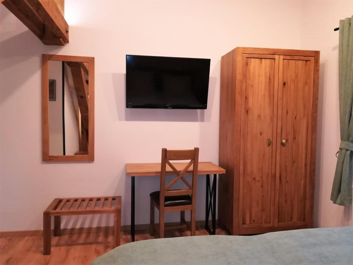 Bed Room