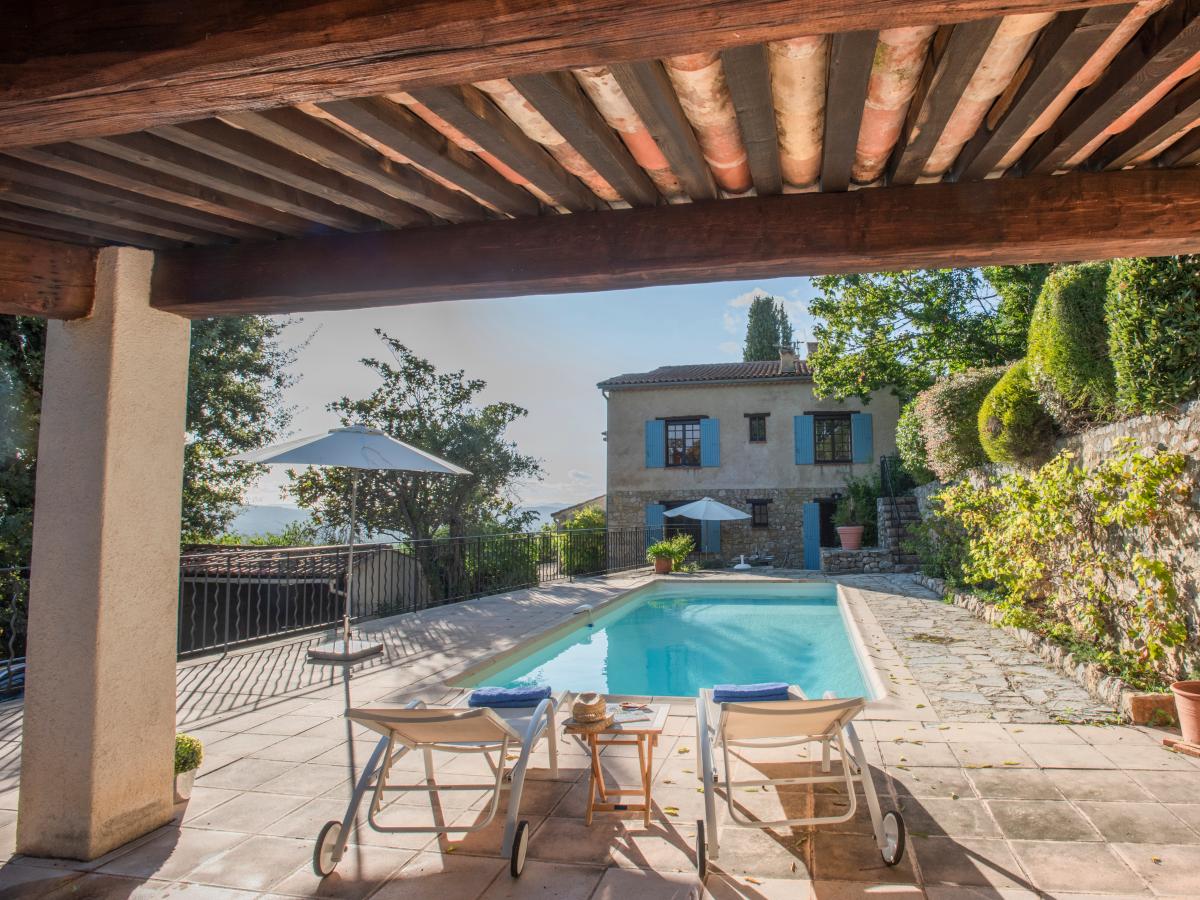 Villa photo 1