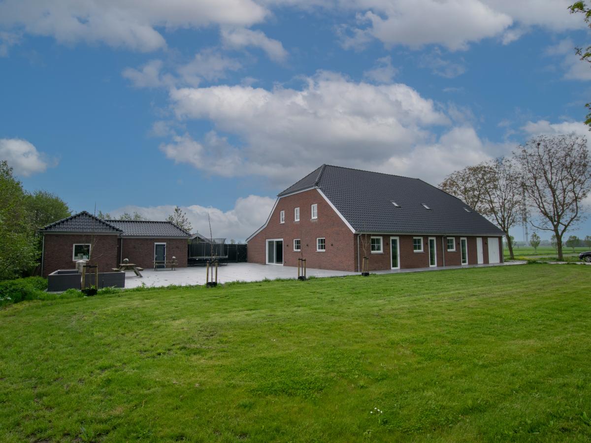 Villa photo 1