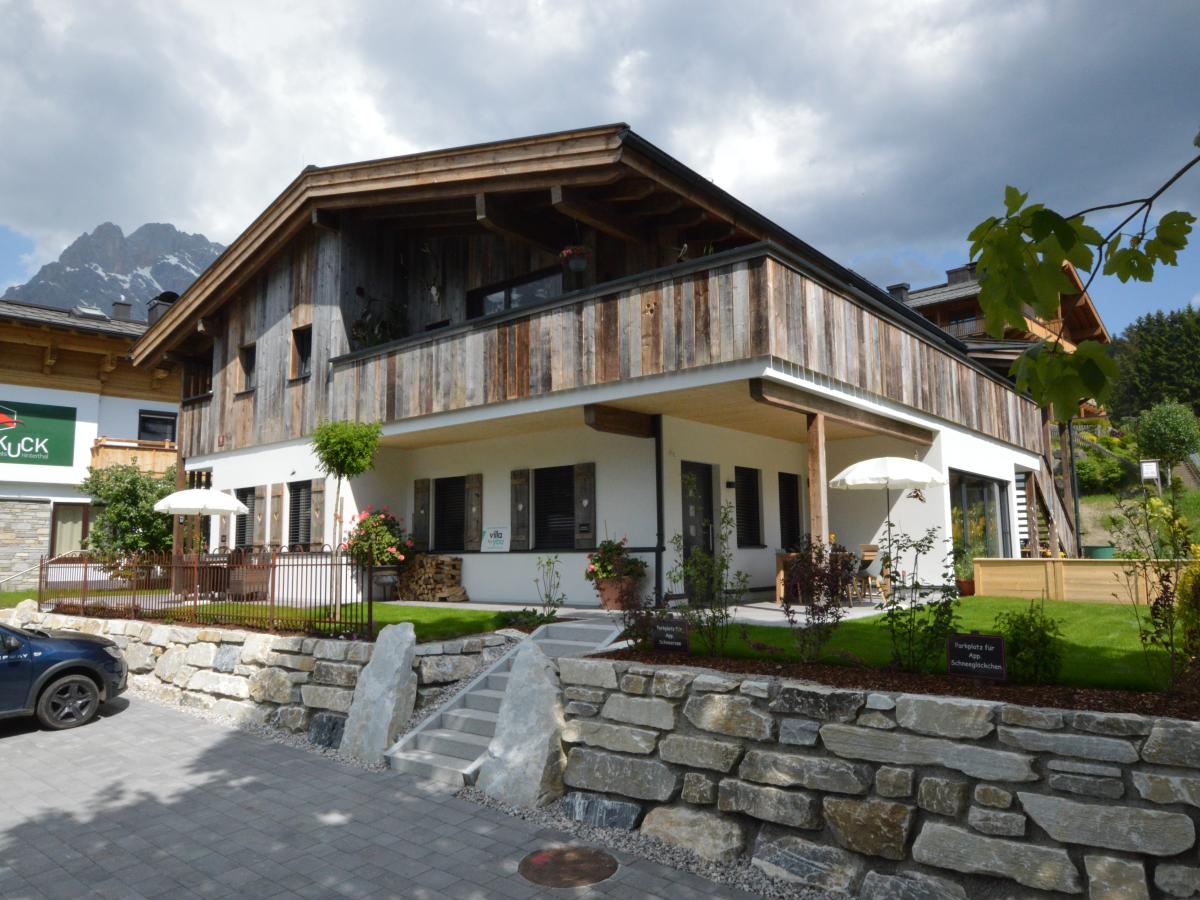 Villa photo 1