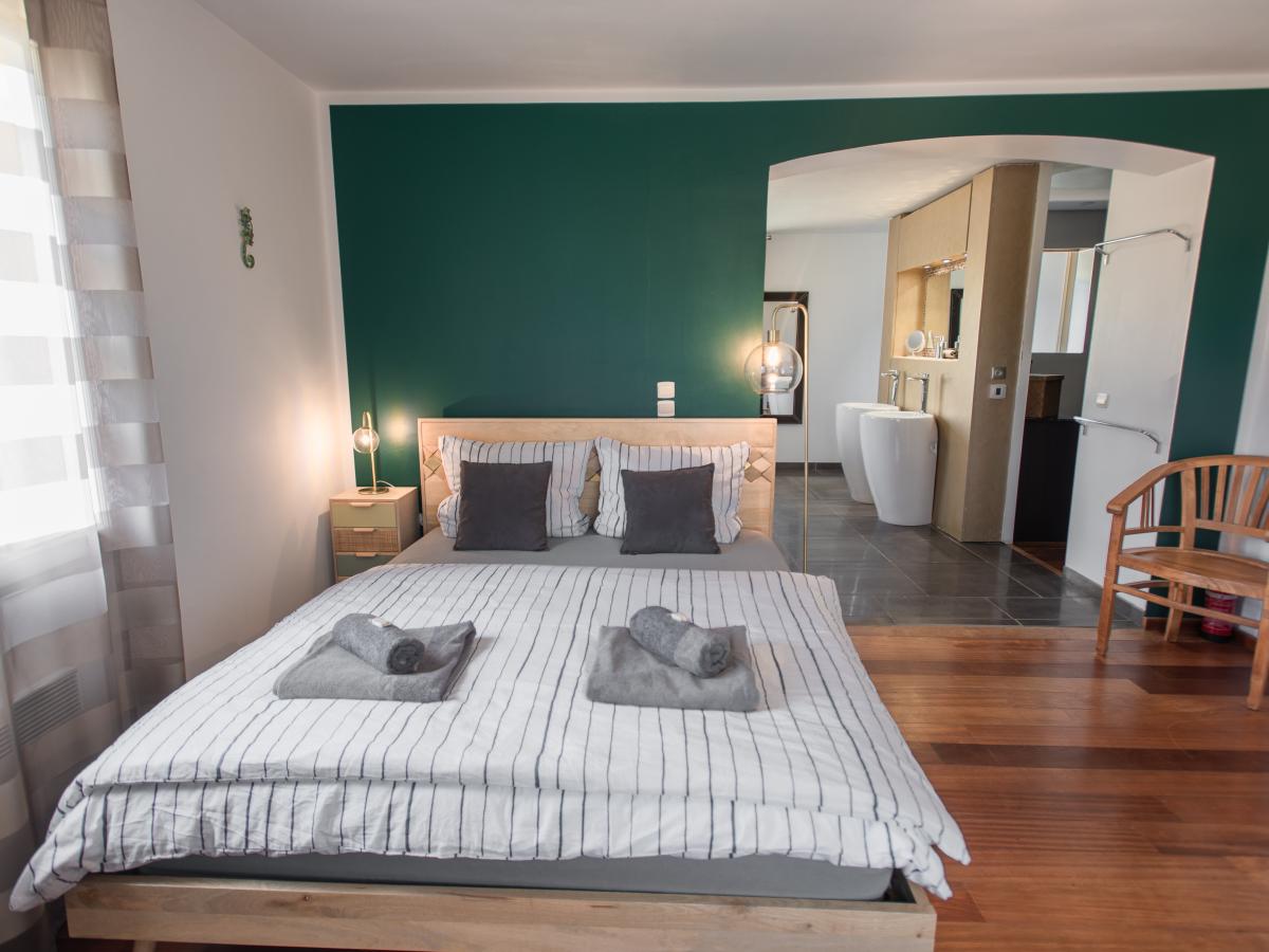 Bed Room