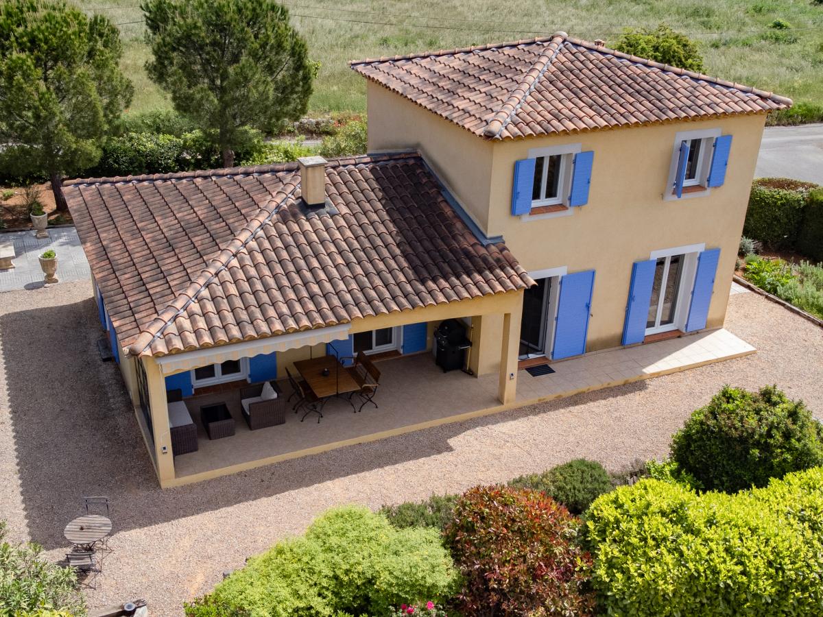 Villa photo 1