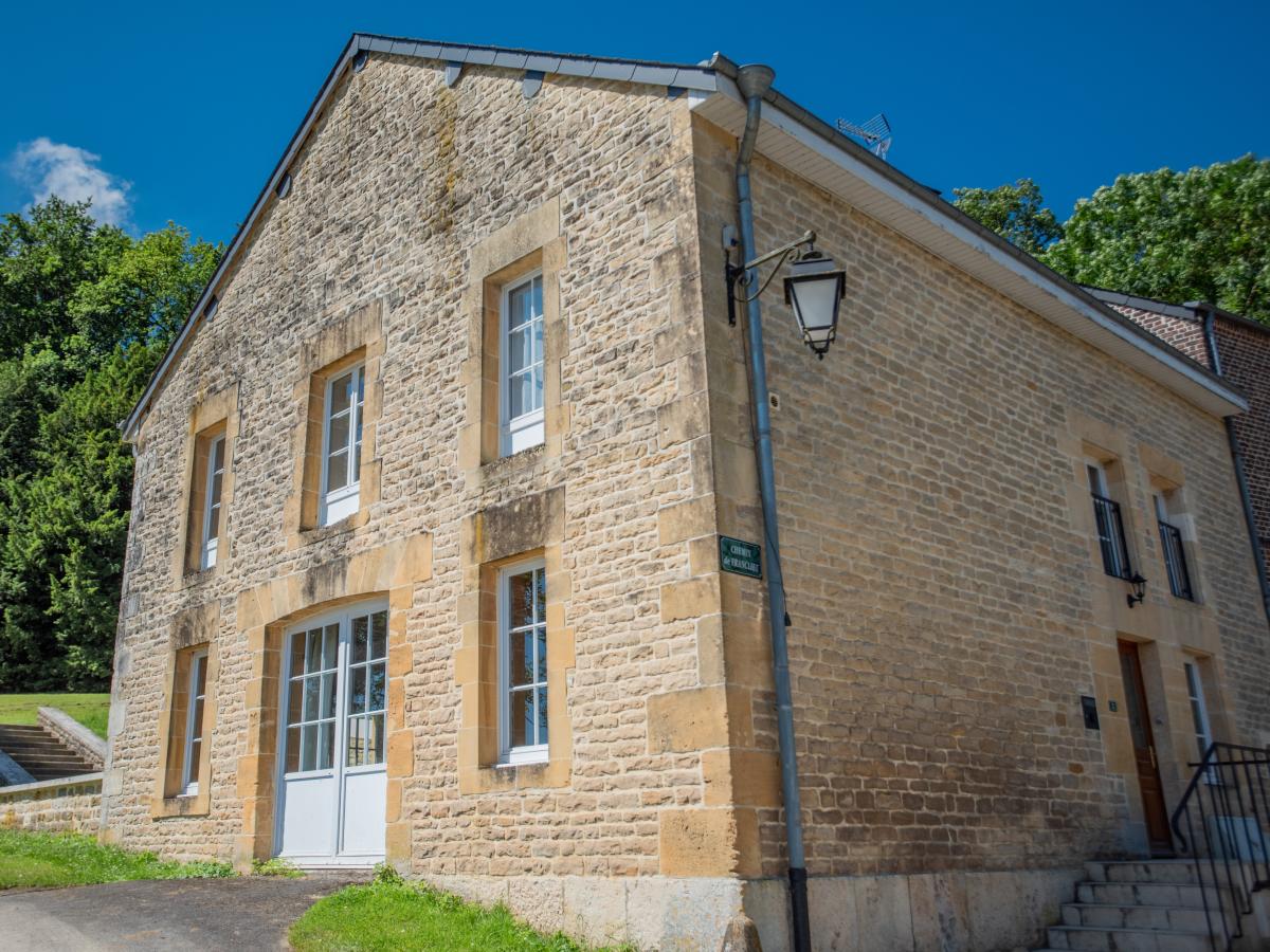 Exterior Summer
