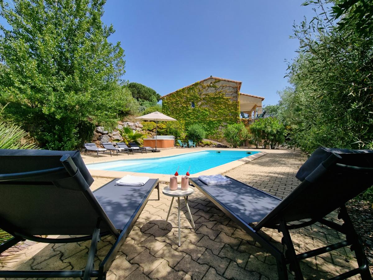 Villa photo 1