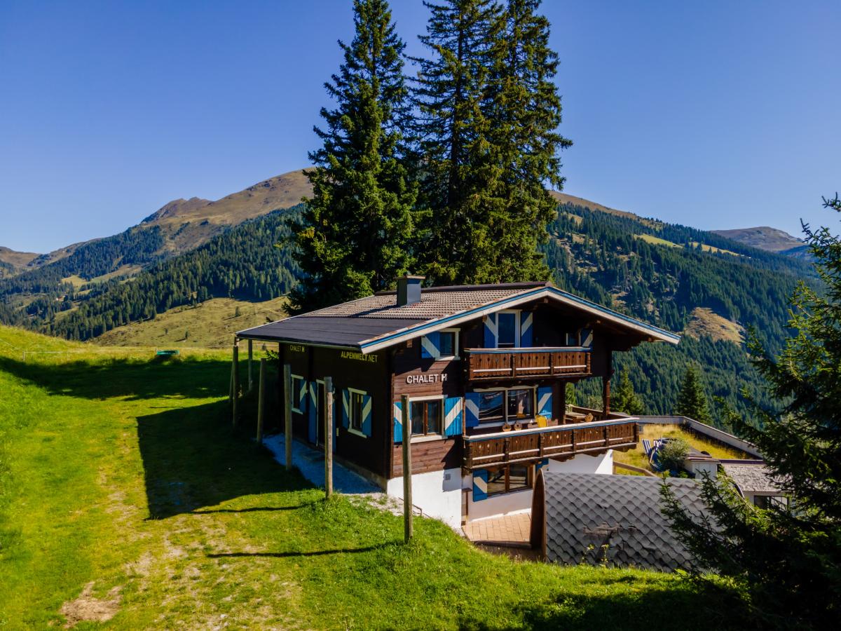 Villa photo 1