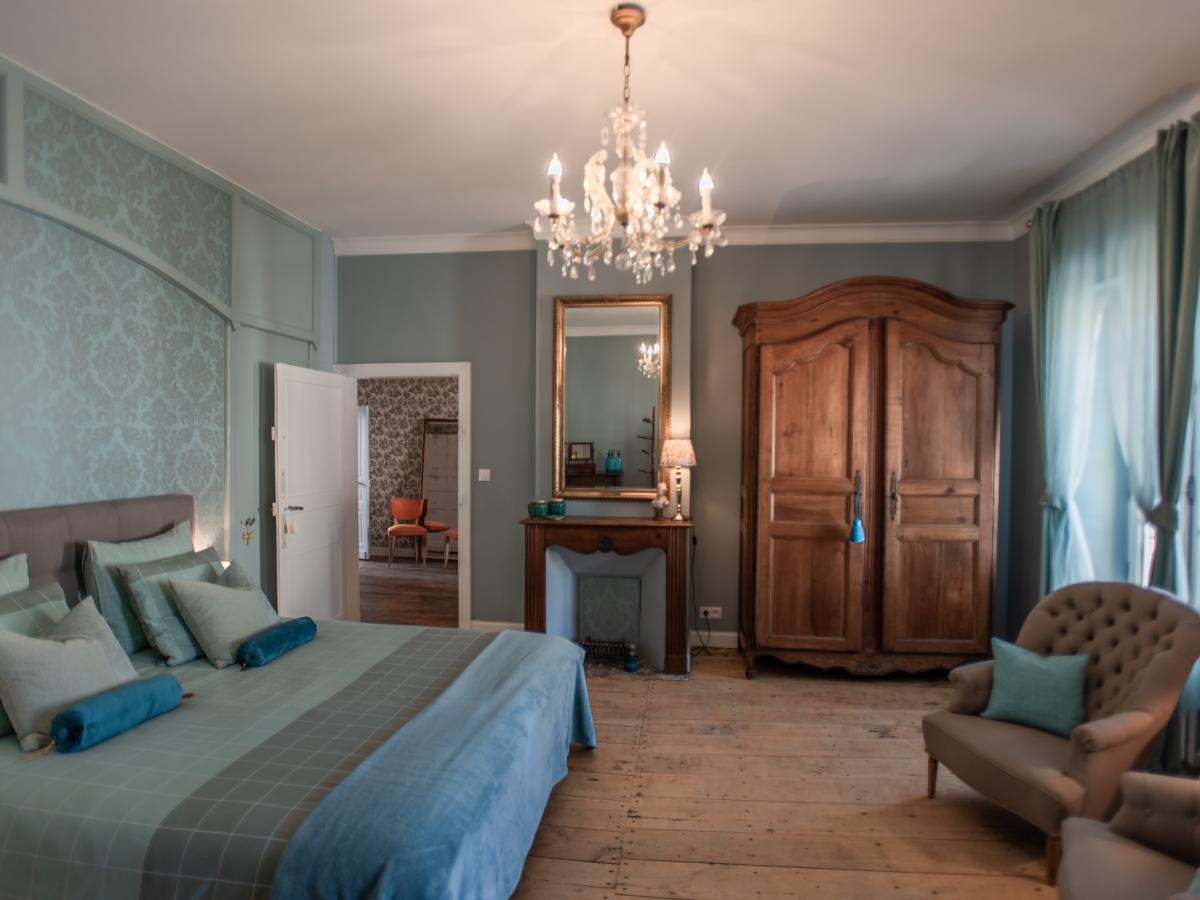 Bed Room