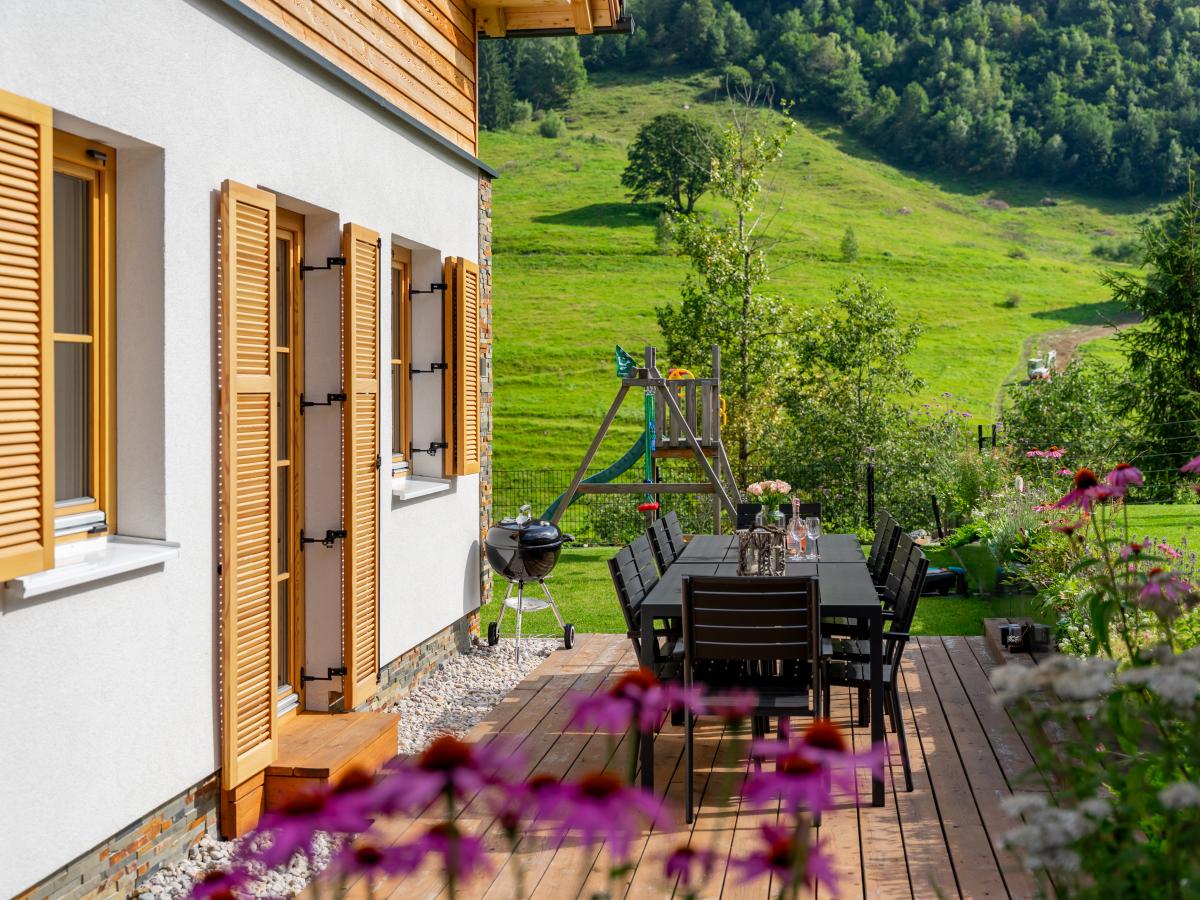 Exterior Summer