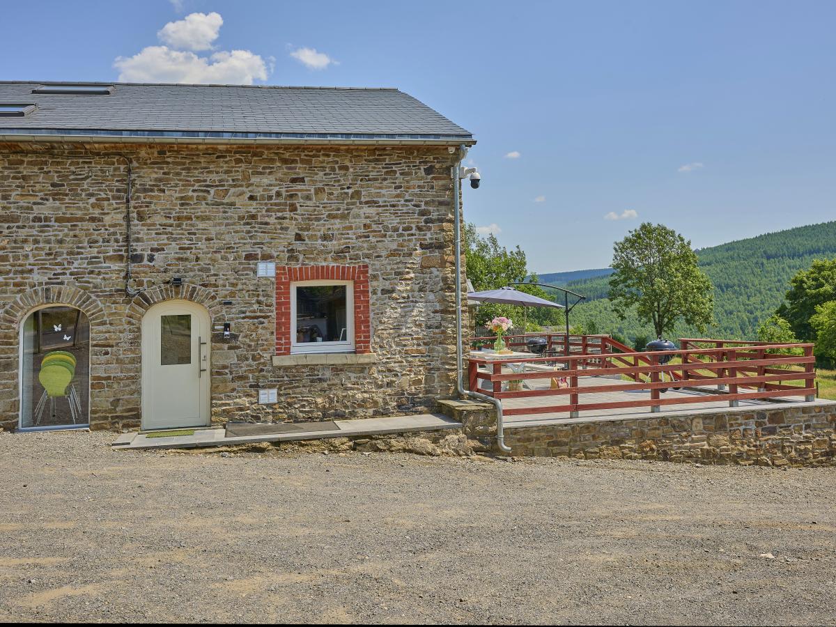 Exterior Summer