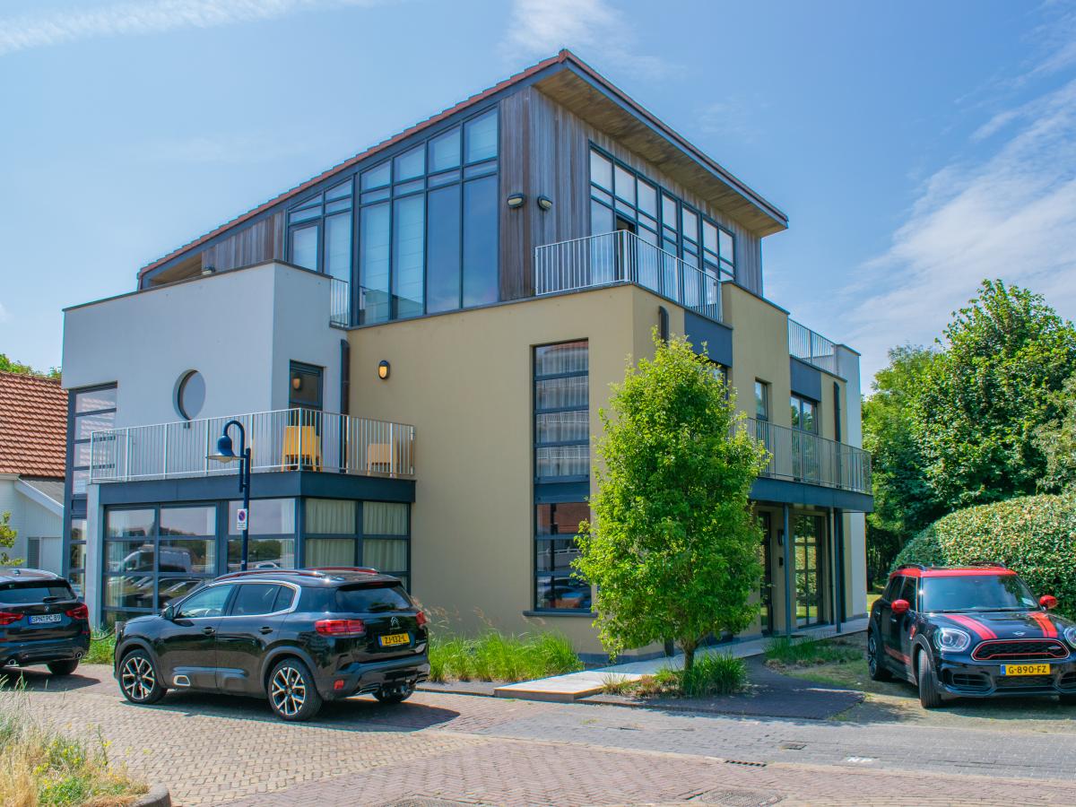 Exterior Summer