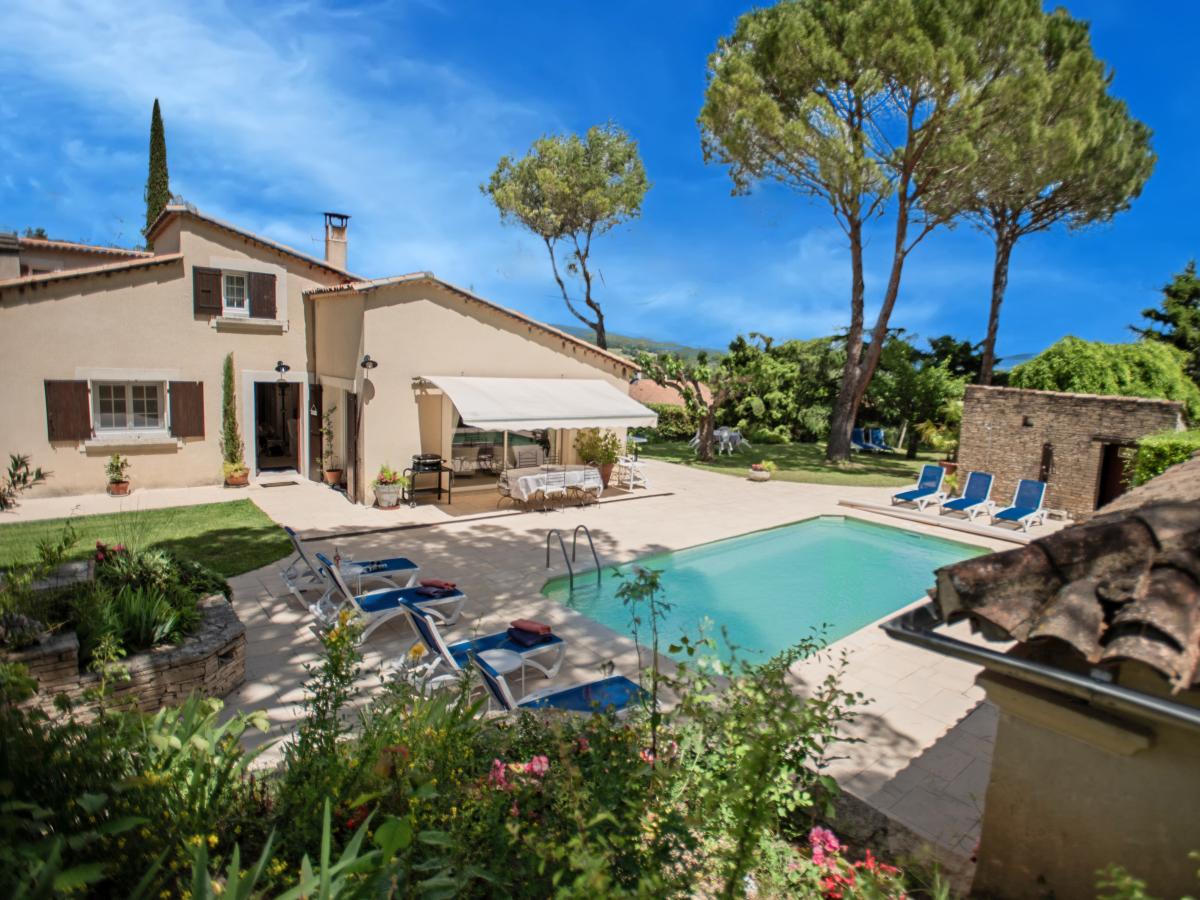 Villa photo 1