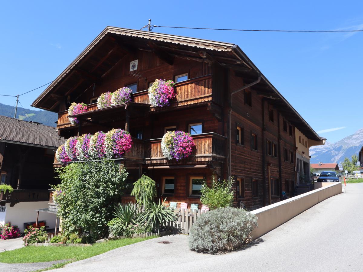 Villa photo 1