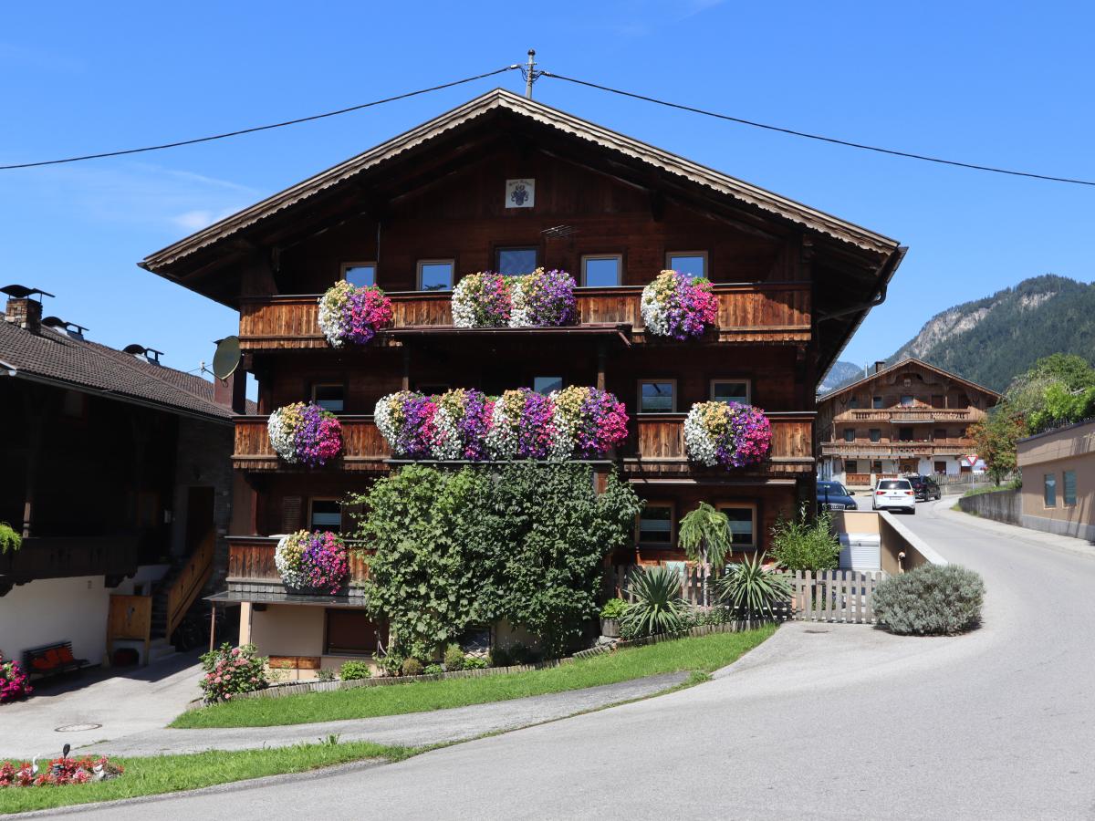 Villa photo 1