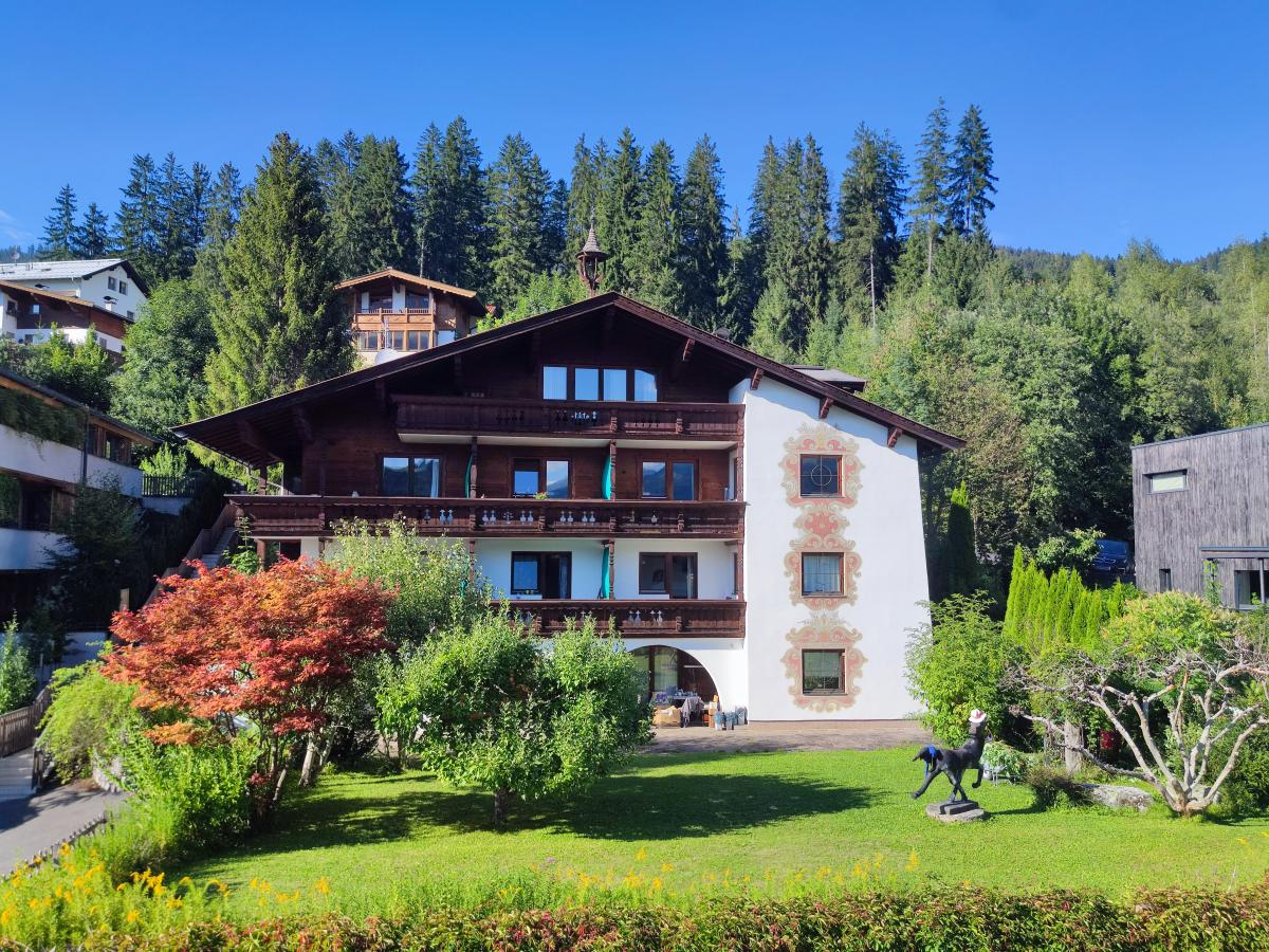 Villa photo 1