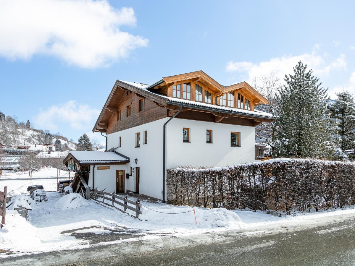 Villa photo 1