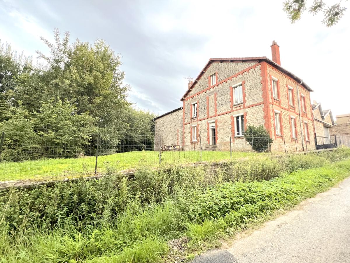 Villa photo 1