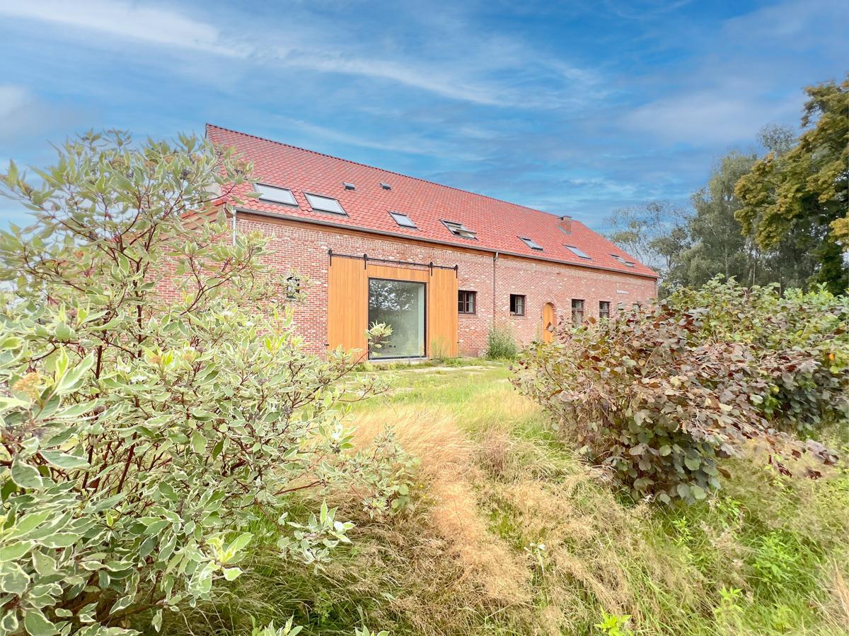 Villa photo 1