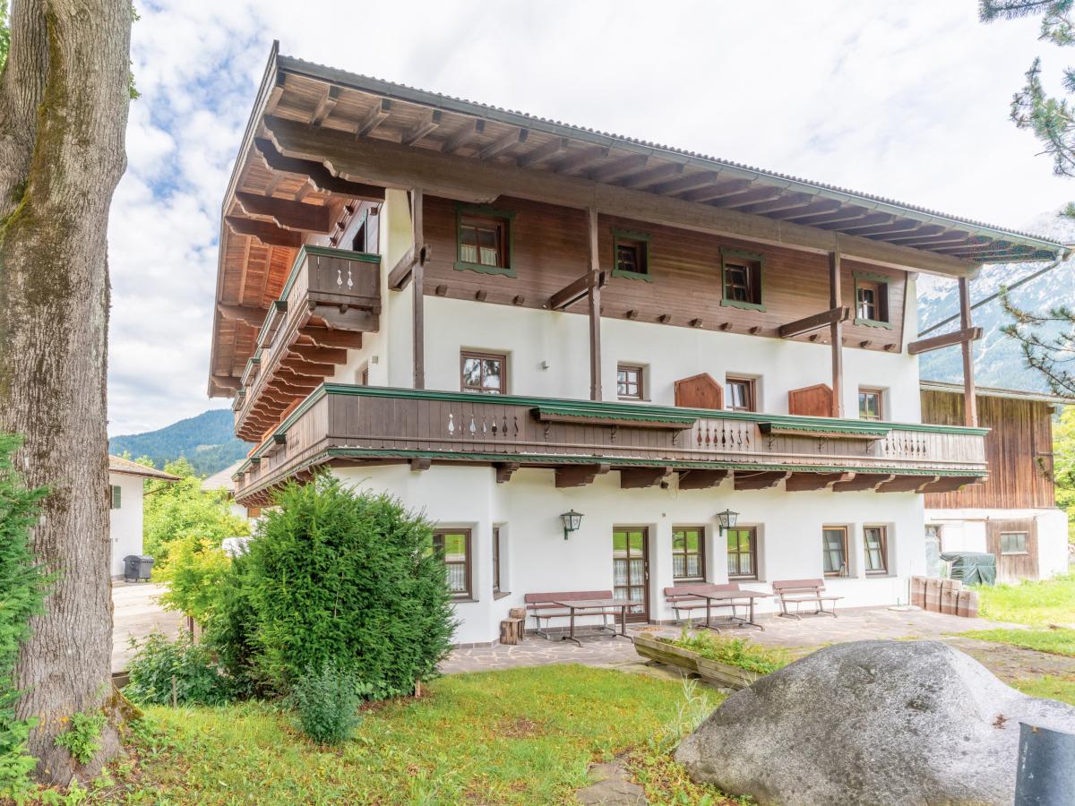 Villa photo 1