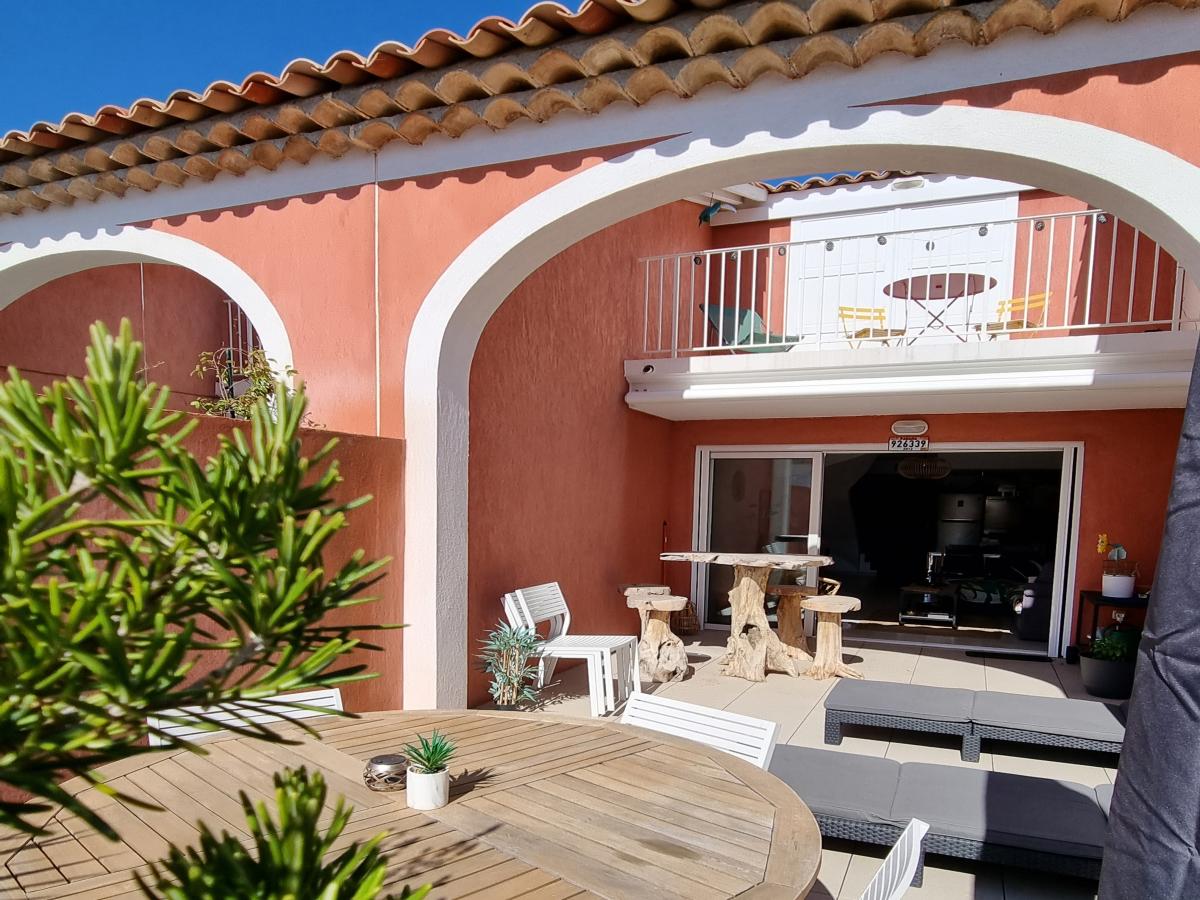 Villa photo 1