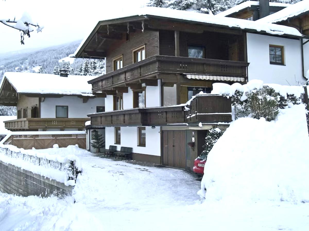 Villa photo 1