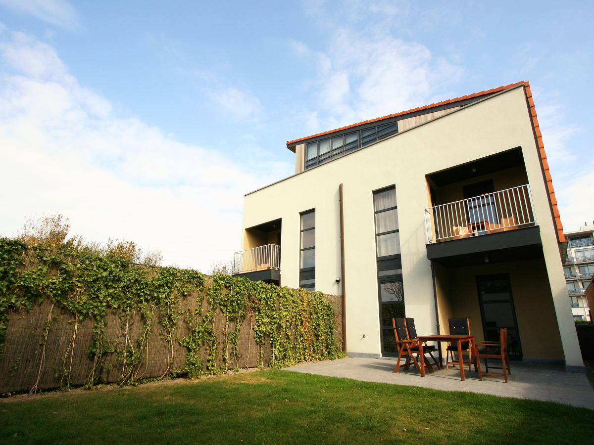 Exterior Summer