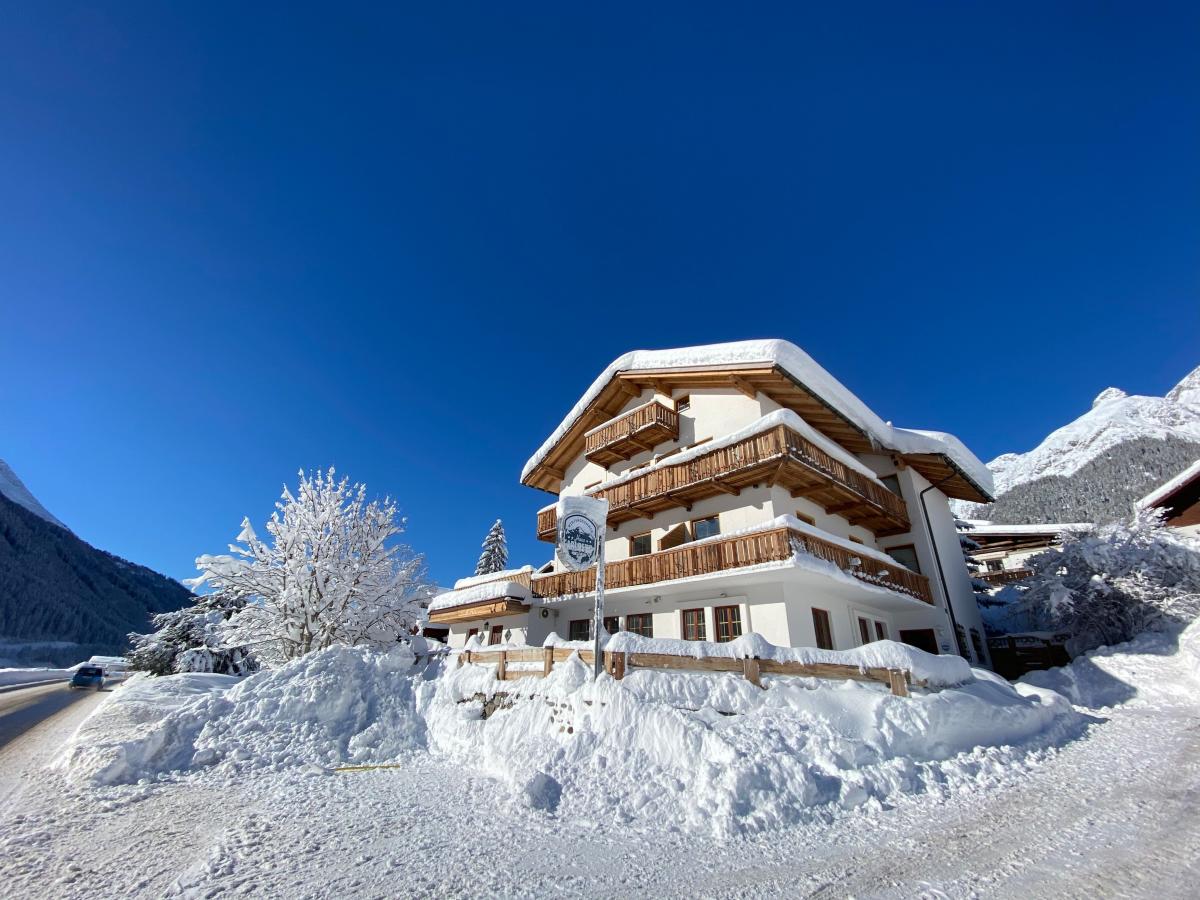 Villa photo 1