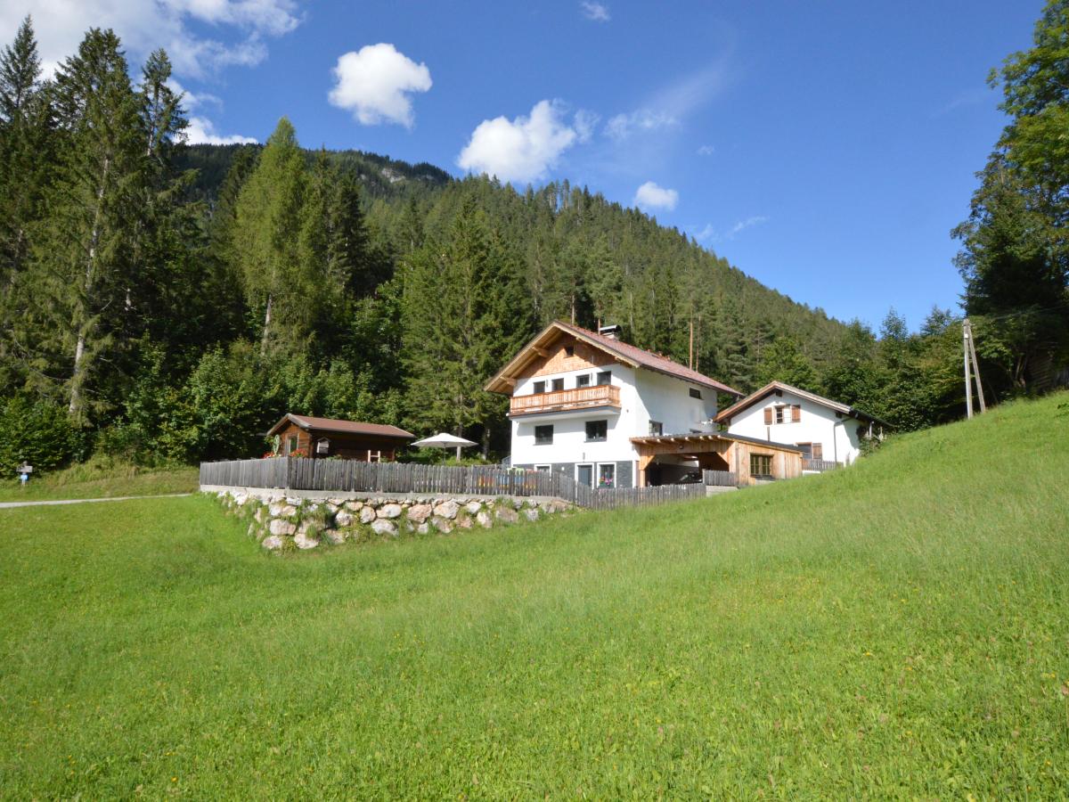 Exterior Summer