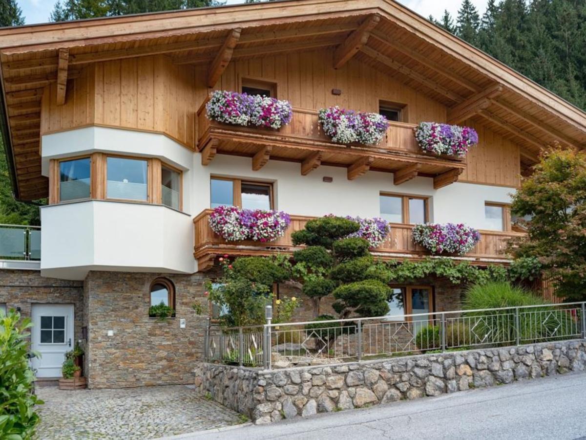 Villa photo 1