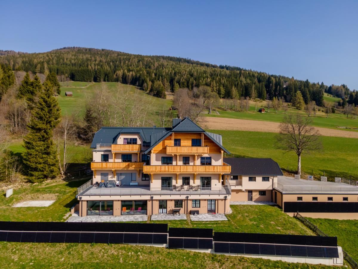 Exterior Summer