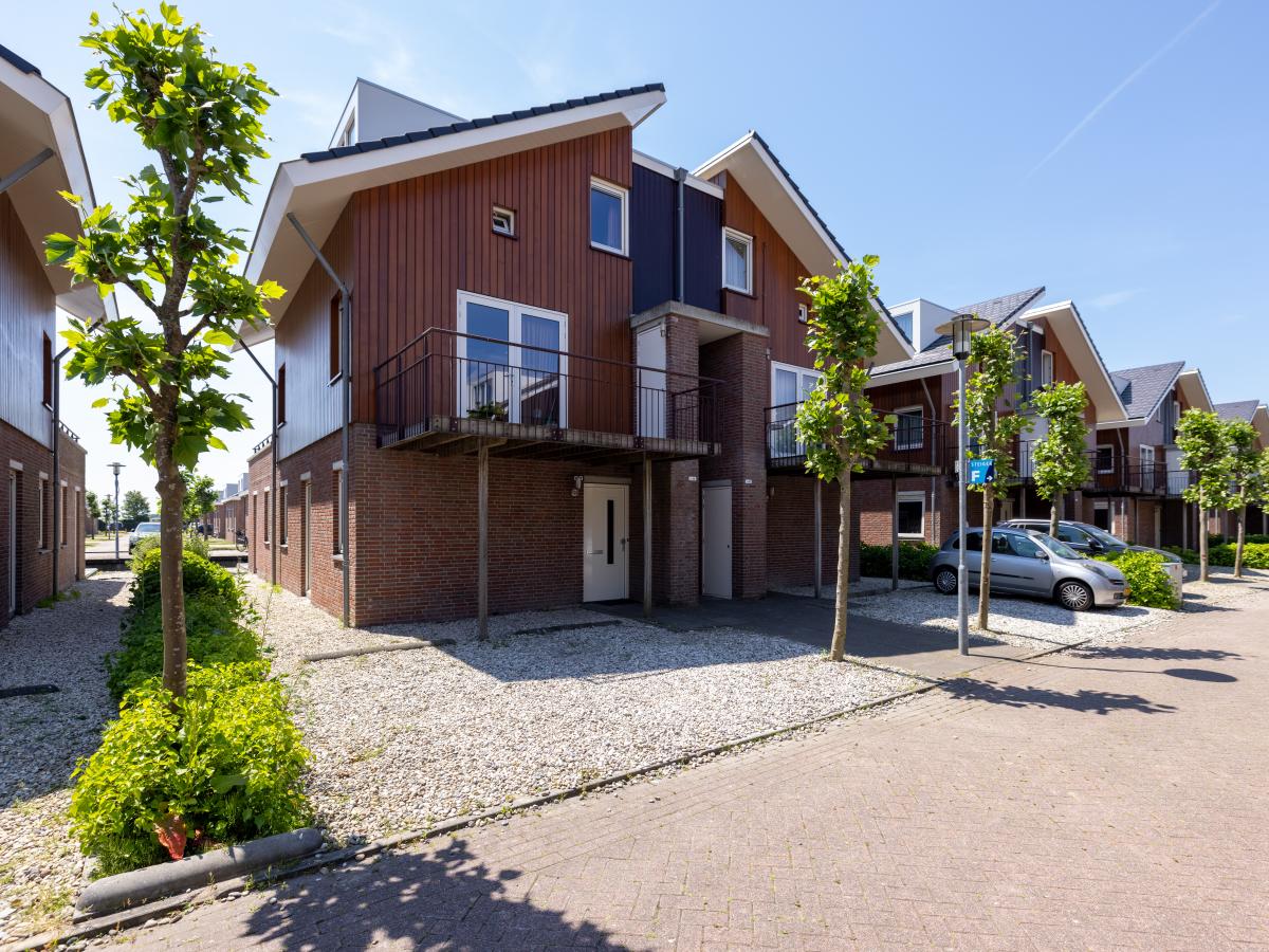 Exterior Summer